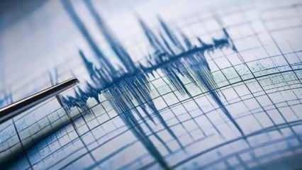 Son Dakika: İstanbul'da 3 büyüklüğünde deprem!