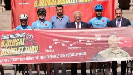 Aksaraylılar, şehit Ömer Halis Demir için pedal çeviren sporcuları uğurladı