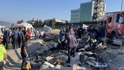 Kocaeli'de iki otomobil ve TIR çarpıştı; 5 ölü, 1 yaralı