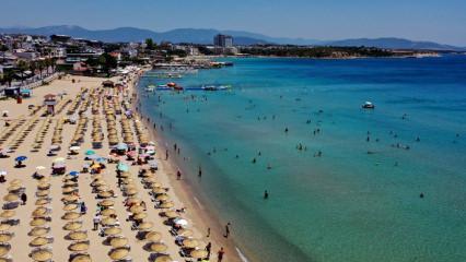 Mavi bayraklı plajlarda tatil imkanı: Turkuaz rengiyle büyülüyor!