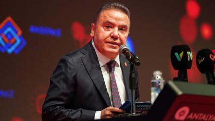 Muhittin Böcek hastaneye kaldırıldı