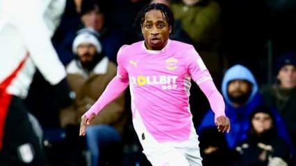 Uçak bu yüzden kalkmamış! Kyle Walker-Peters'tan ters köşe
