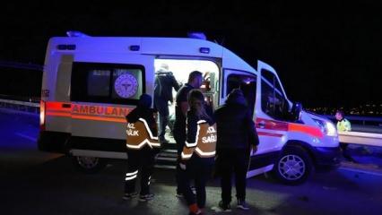 Balıkesir'de otomobil ile motosikletin çarpıştı: 1 kişi öldü, 2 kişi yaralandı