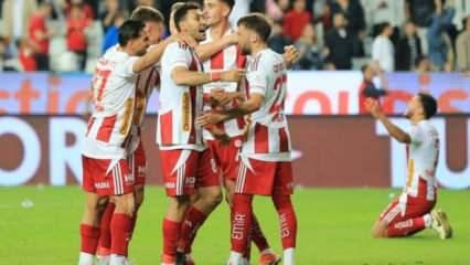 Süper Lig ekibi müjdeyi duyurdu! FIFA'da 16 dosya kapatıldı, transfer tahtası açıldı