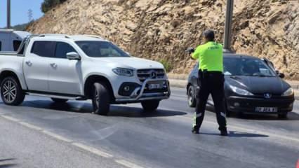 Tatlıses'in kızı Dilan Çıtak, polisin üzerine araba sürdü