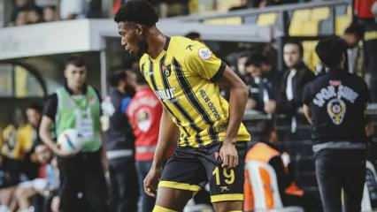 Üniversite için geldi futbolcu oldu: Avrupa'da helikopterle sahaya indi