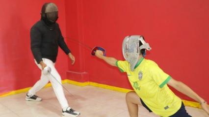 Van'da ağaç dallarıyla eskrim yapıyordu: Şimdi milli takıma seçildi