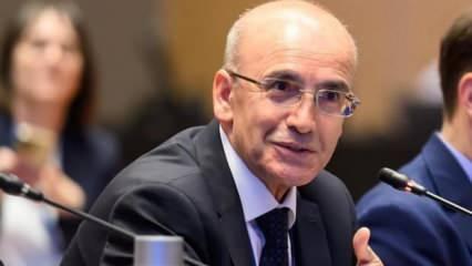 Bakan Şimşek'ten ihracatta rekor açıklaması! Türkiye zirveye oynuyor...