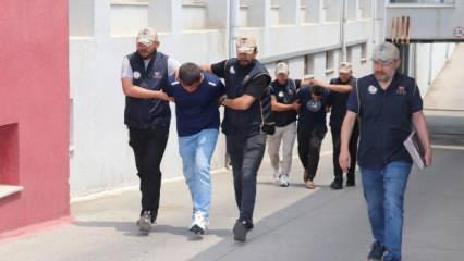 Adana'da aranan 2 firari FETÖ hükümlüsü yakalandı