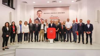 Atatürk'ün posterinin yerine İmamoğlu'nun resmini astılar! "Her yerden kaldırıyorlar"