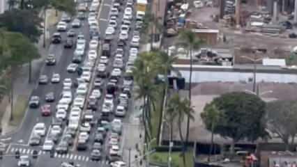 Hawaii'de kaçış trafiği: Tsunami trafiği felç etti