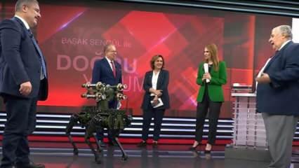 Türkiye'nin ilk füze atan robot köpeği KOZ, canlı yayına katıldı