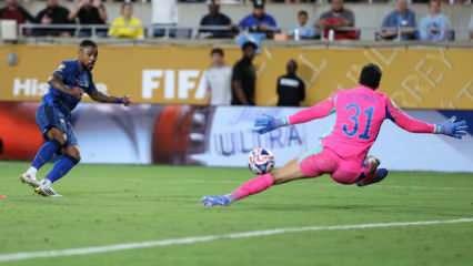 Dünyaca ünlü kaleci Süper Lig devine yeşil ışık yaktı: Gelmek istiyor