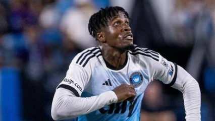 Eski Galatasaraylı Wilfried Zaha takımında kriz çıkardı