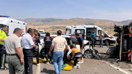 Muş-Varto yolunda feci kaza: 6 kişi yaralandı