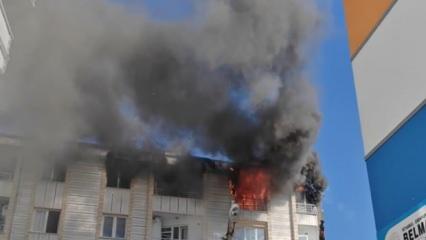 Esenyurt'ta yangın paniği: 4 katlı bina alevlere teslim oldu