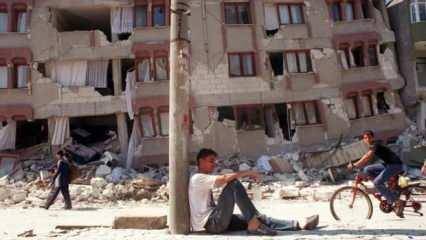45 saniye sürdü binlerce kişi hayatını kaybetti! Depremin üzerinden 26 yıl geçti