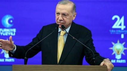 AK Parti'ye katılan yeni isimler 2025! Rozetler takıldı