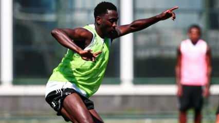 Beşiktaş'ın yeni transferi Wilfred Ndidi, ilk antrenmanına çıktı
