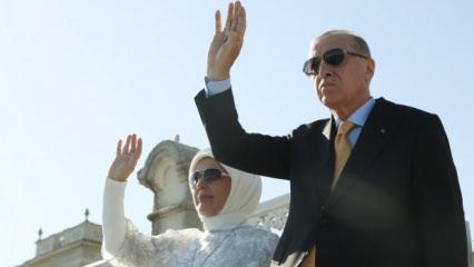Emine Erdoğan: Eşssiz bir gururla tanıklık ettik