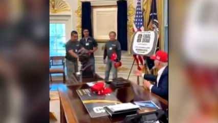 Beyaz Saray'da tadilat yapan işçilere Trump'tan ilginç 'ödül'! Tepki çeken hareket