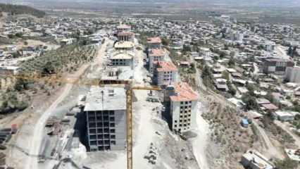 Hatay Hassa'da  afet konutlarının yapımı sürüyor