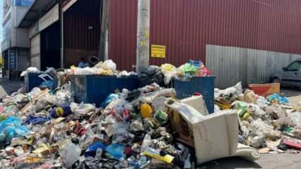 İzmir'de çöp yığınları oluştu 