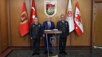 Kara Kuvvetleri Komutanlığı'nda devir-teslim töreni