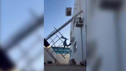 Şanlıurfa'da merdivenden düşen ustanın üzerine klima devrildi