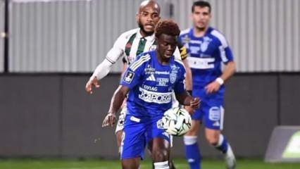 Süper Lig devi 19 yaşındaki yıldız adayını transfer etti!