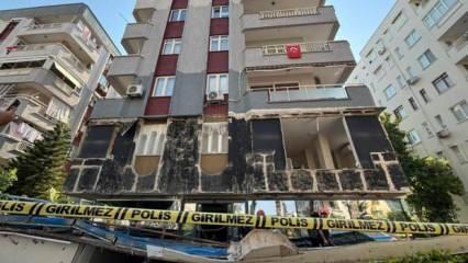 Binanın dış cephe kaplamaları çöktü: Ortalık savaş alanına döndü