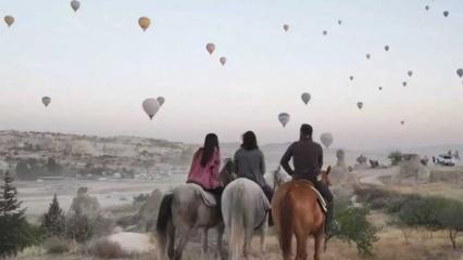 Bir seyahatsever başka ne ister: Balonlar, peribacaları ve atlı safari