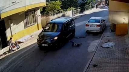 Çocuğa çarpan araç sürücü kaçtı! Feci kaza anı kamerada...