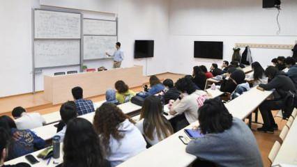 Devlet himayesindeki gençler üniversiteli oldu