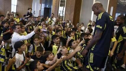 Fenerbahçeli futbolcular, Ankara'da çocuklarla buluştu