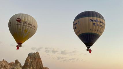 Kutlamalar gökyüzünde başladı: Balonlar Türk bayraklarıyla uçtu!