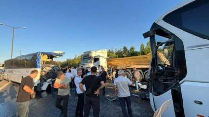 TEM'de zincirleme kaza: Ölü ve yaralılar var, trafik durdu