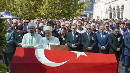 Bıçaklı saldırıda ölen Cumhuriyet Savcısı Kayhan son yolculuğuna uğurlandı