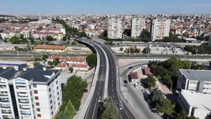Ahmet Öksüz Üst Geçidi'nde yenileme çalışması tamamlandı 