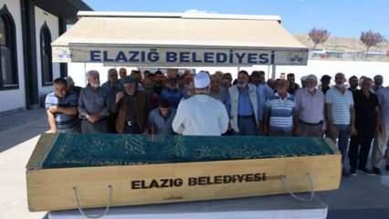 Emekli maaşını çekmeye çıkmıştı: Yarım saat arayla 2 araba çarptı!
