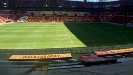 Galatasaray'dan zemin açıklaması! Taraftarlar tepki gösterdi