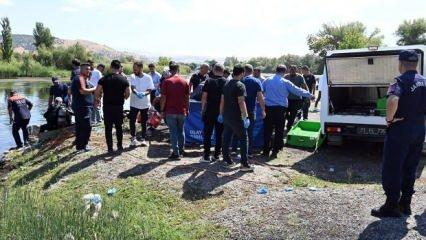 Kızılırmak'a düşen arkadaşını kurtarmak isterken birlikte boğuldular