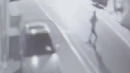 Sokakta EYP patlatıp kaçtı