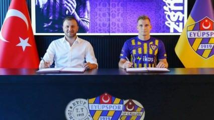 2 aydır maçlarını izlediler: 22 yaşında İstanbul takımına transfer oldu