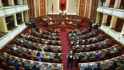 Arnavutluk, kabinede yapay zeka destekli sanal bakana yer verilen ilk ülke oldu