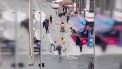 Esenyurt'ta dehşet! Sokak ortasında öldüresiye dövdüler! O anlar kamerada...