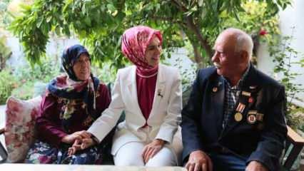 Bakan Göktaş'tan, evliliklerinde 48 yılı geride bırakan Bulut çiftine ziyaret