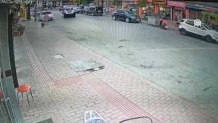 Bursa’da otomobille çarpışan motosikletli metrelerce havaya uçtu
