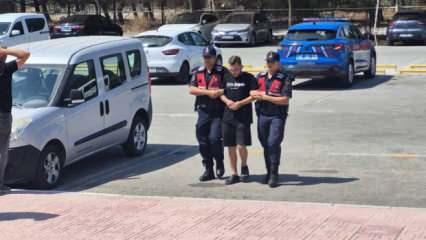 Göçmen kaçakçısı kıskıvrak yakalandı