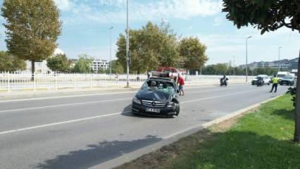 Pendik Sahil Yolu'nda kaza: Lüks otomobil takla atarak devrildi